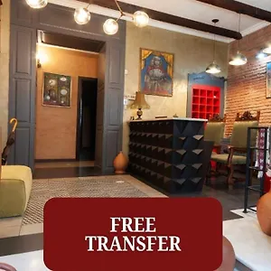 hotel-brigitte-tbilisi.alltbilisihotels.com/